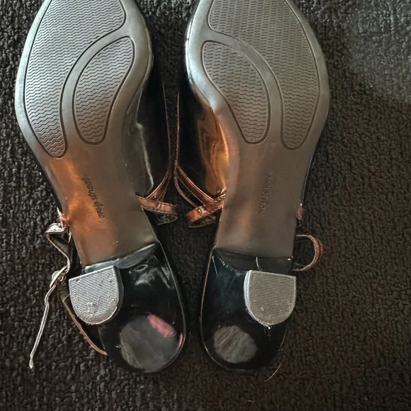 Classy Vintage Easy Street 2.5” Heels - Picture 8 of 9